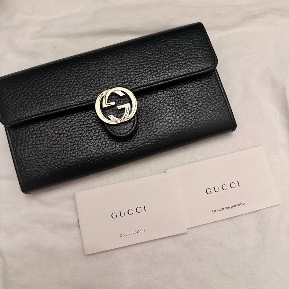 Gucci Black Wallet with Iconic GG Logo